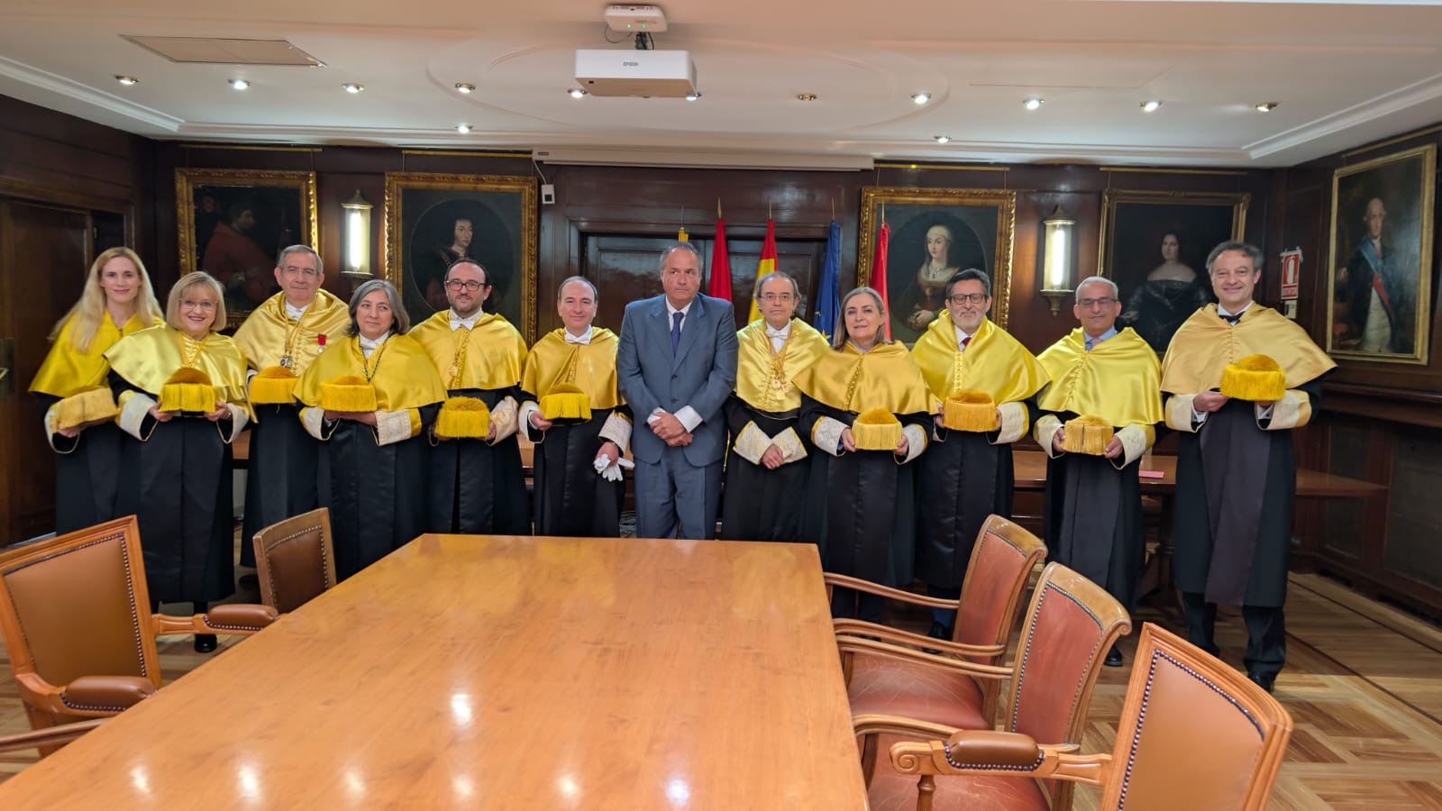 Graduación de la Promoción 2019-2025: Profesorado y Gerente del Hospital Clinico